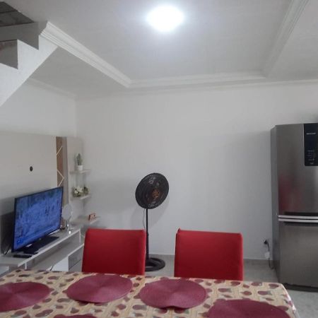 Apartamento Duplex Mobiliado Em São Pedro da Aldeia 외부 사진