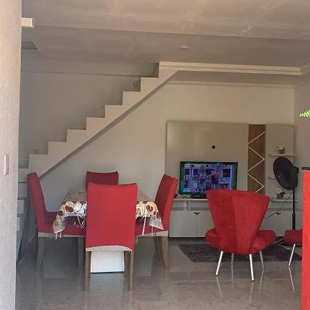 Apartamento Duplex Mobiliado Em São Pedro da Aldeia 외부 사진